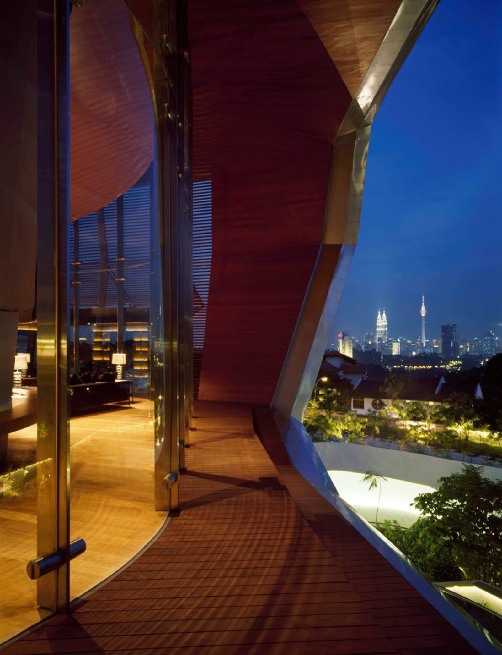 Residence YTL - Jouin Manku © Roland Halbe