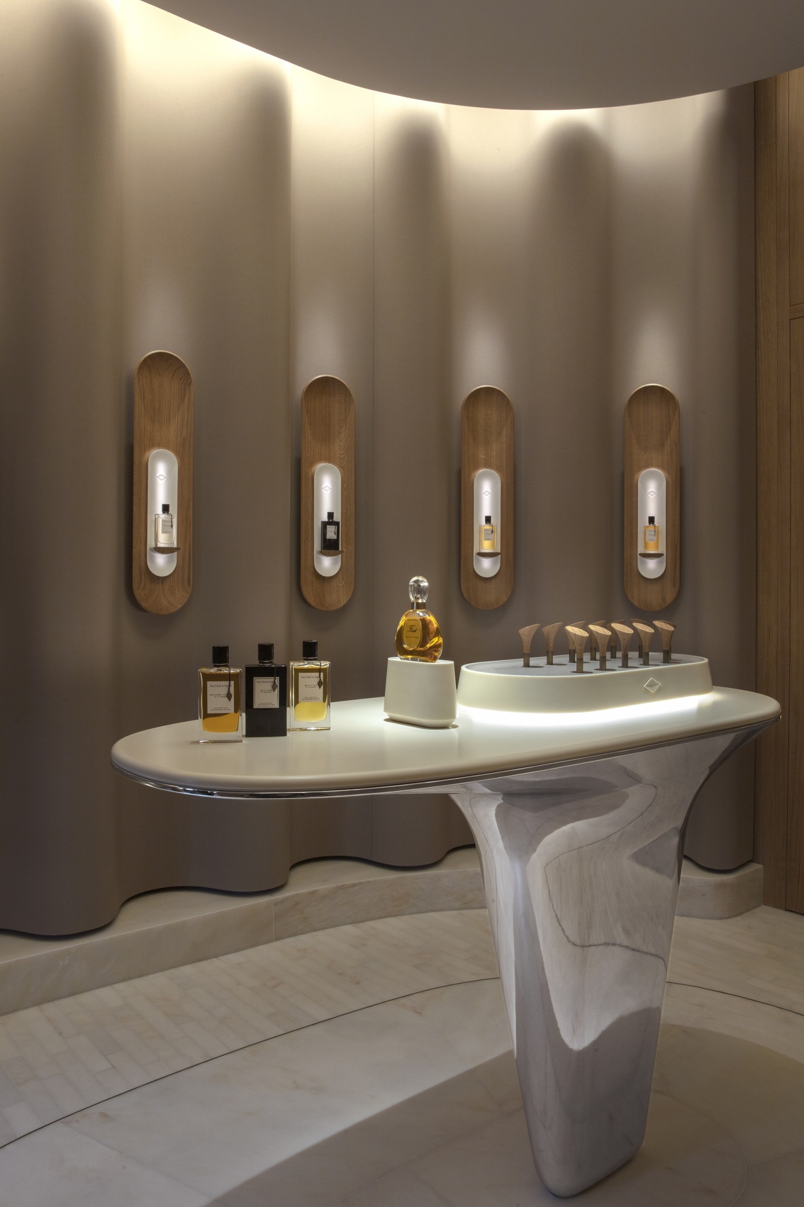 22-24 Place Vendôme, Van Cleef & Arpels, Jouin Manku © Eric Laignel