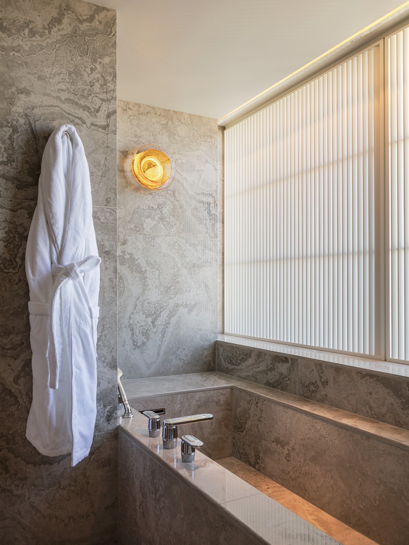 Park Hyatt Tokyo by Jouin Manku (c) Yongjoon Choi