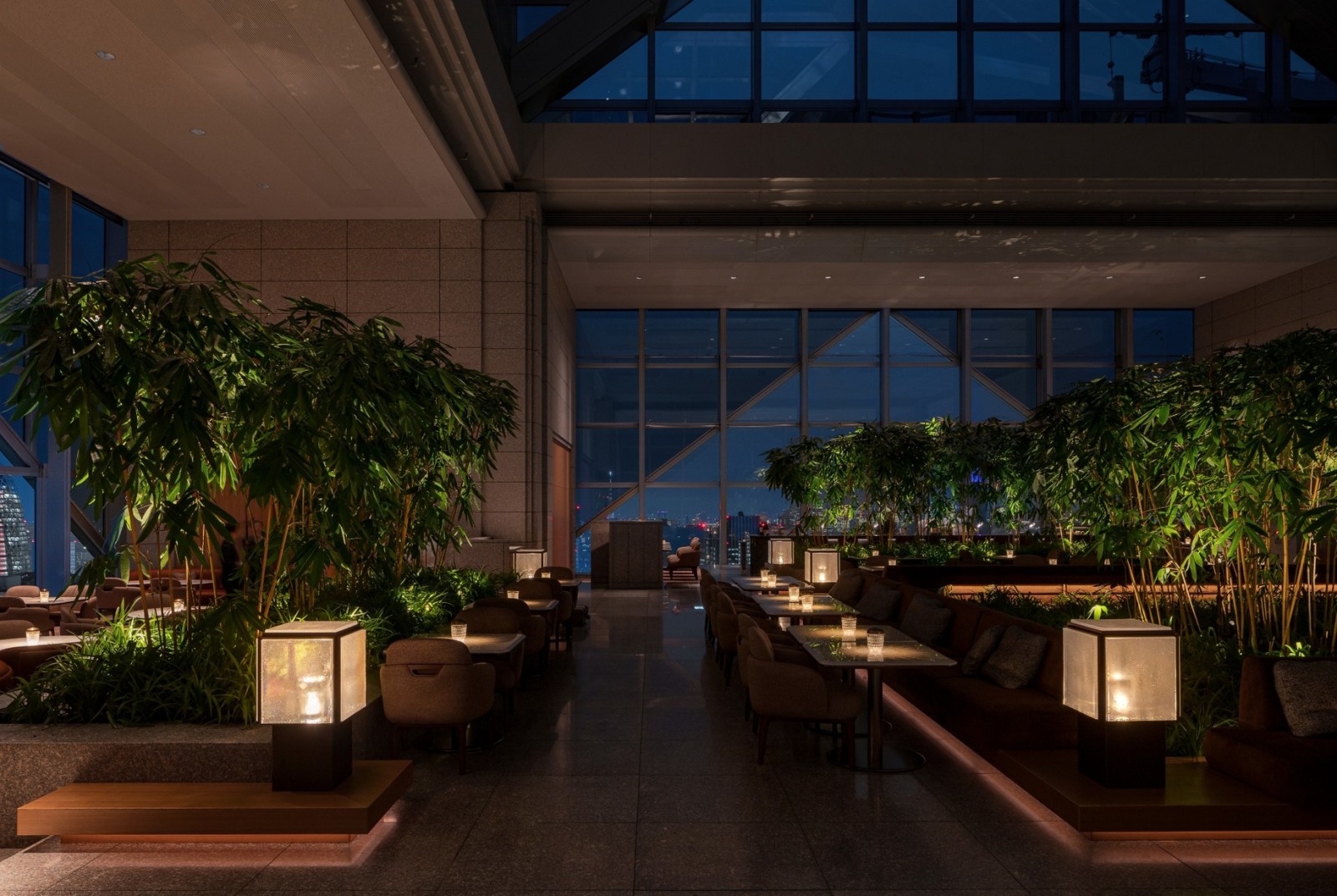 Park Hyatt Tokyo by Jouin Manku (c) Yongjoon Choi
