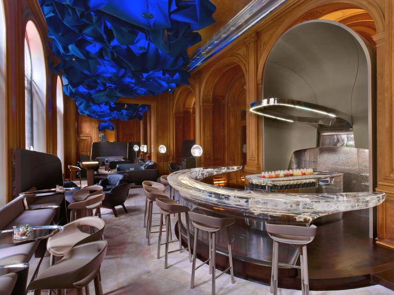 Bar du Plaza Athénée, Jouin Manku (c) Eric Laignel