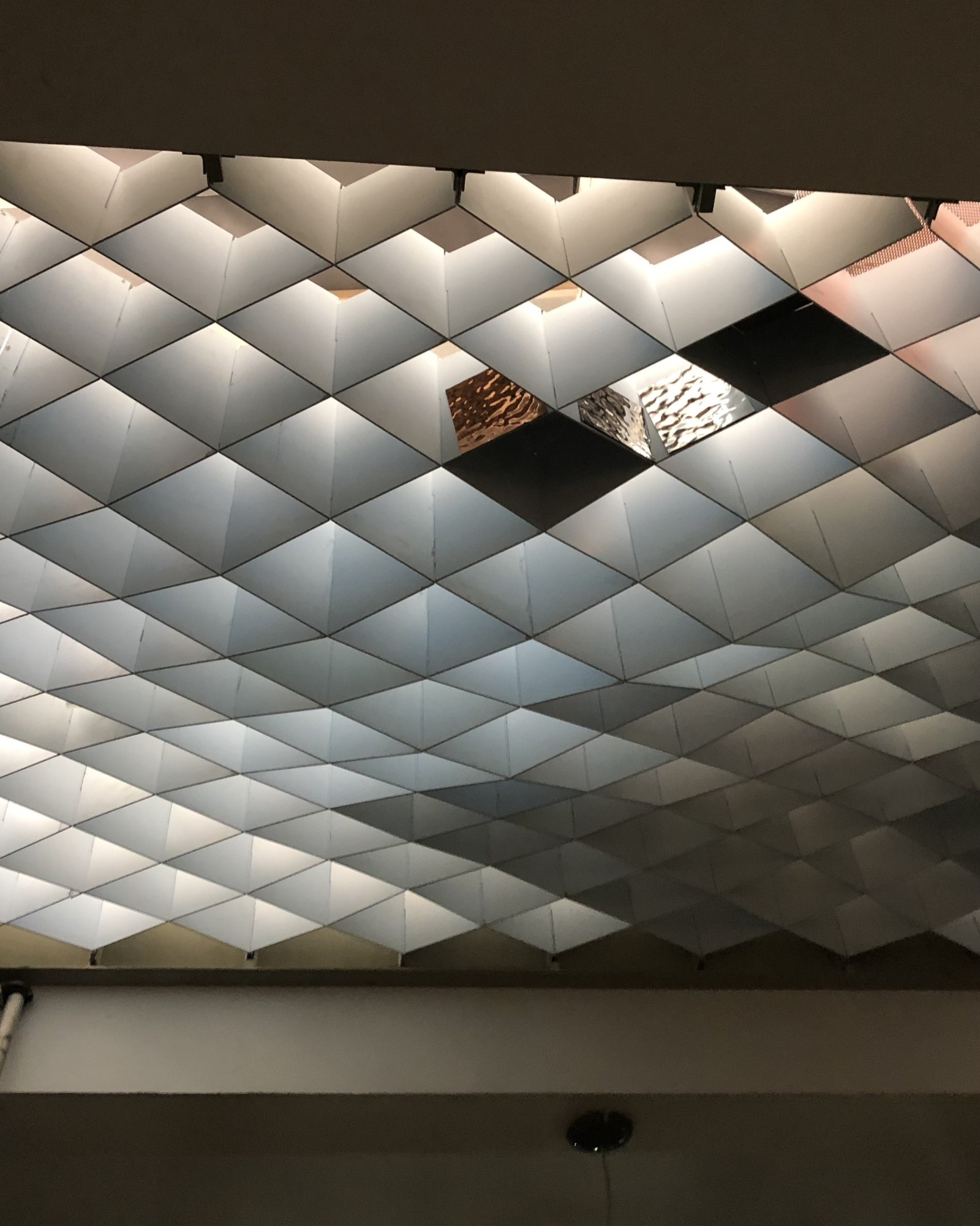 Château De Ferrand, Jouin Manku