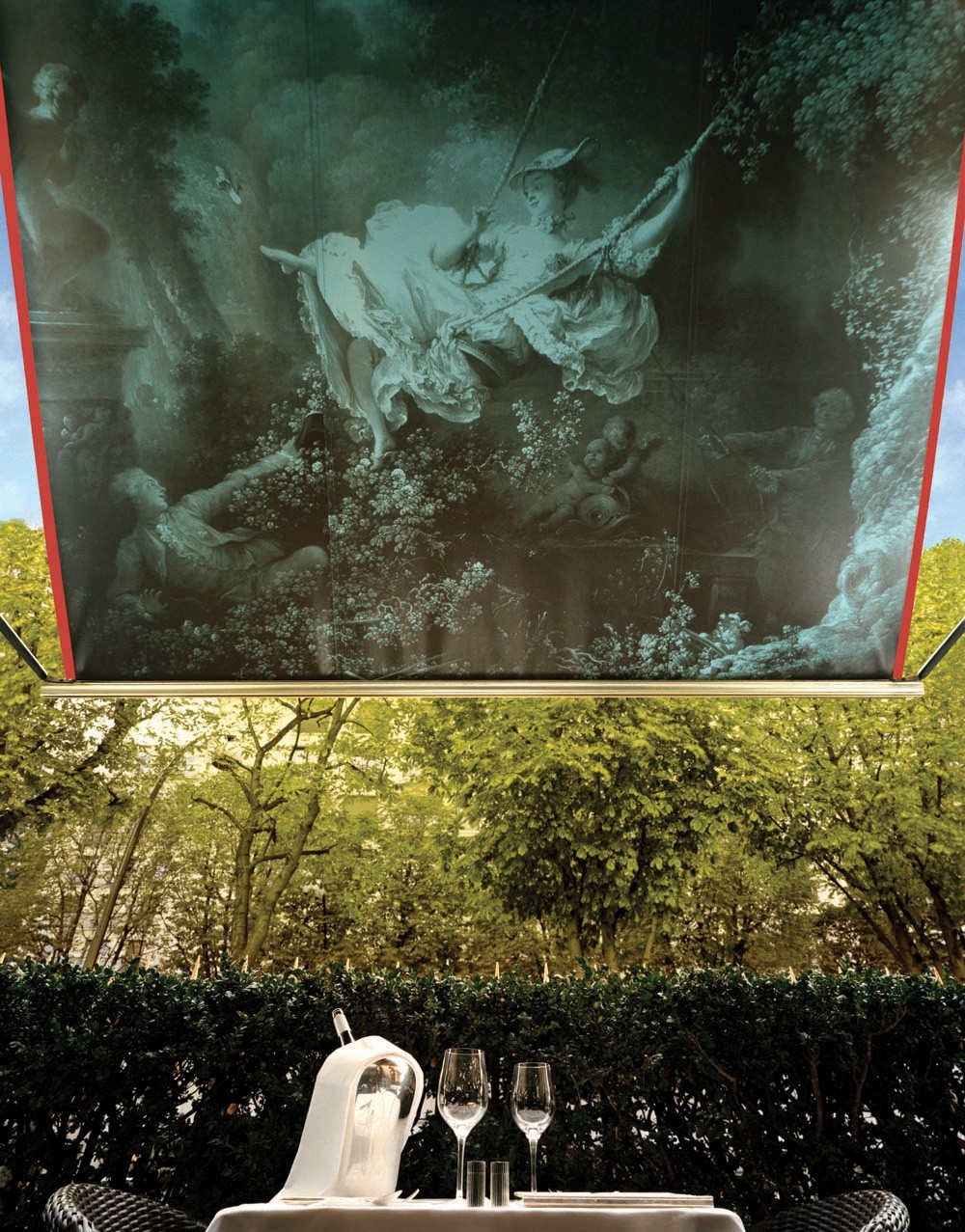 La Terrasse du Plaza Athénée - Jouin Manku © Mario Pignatamonti