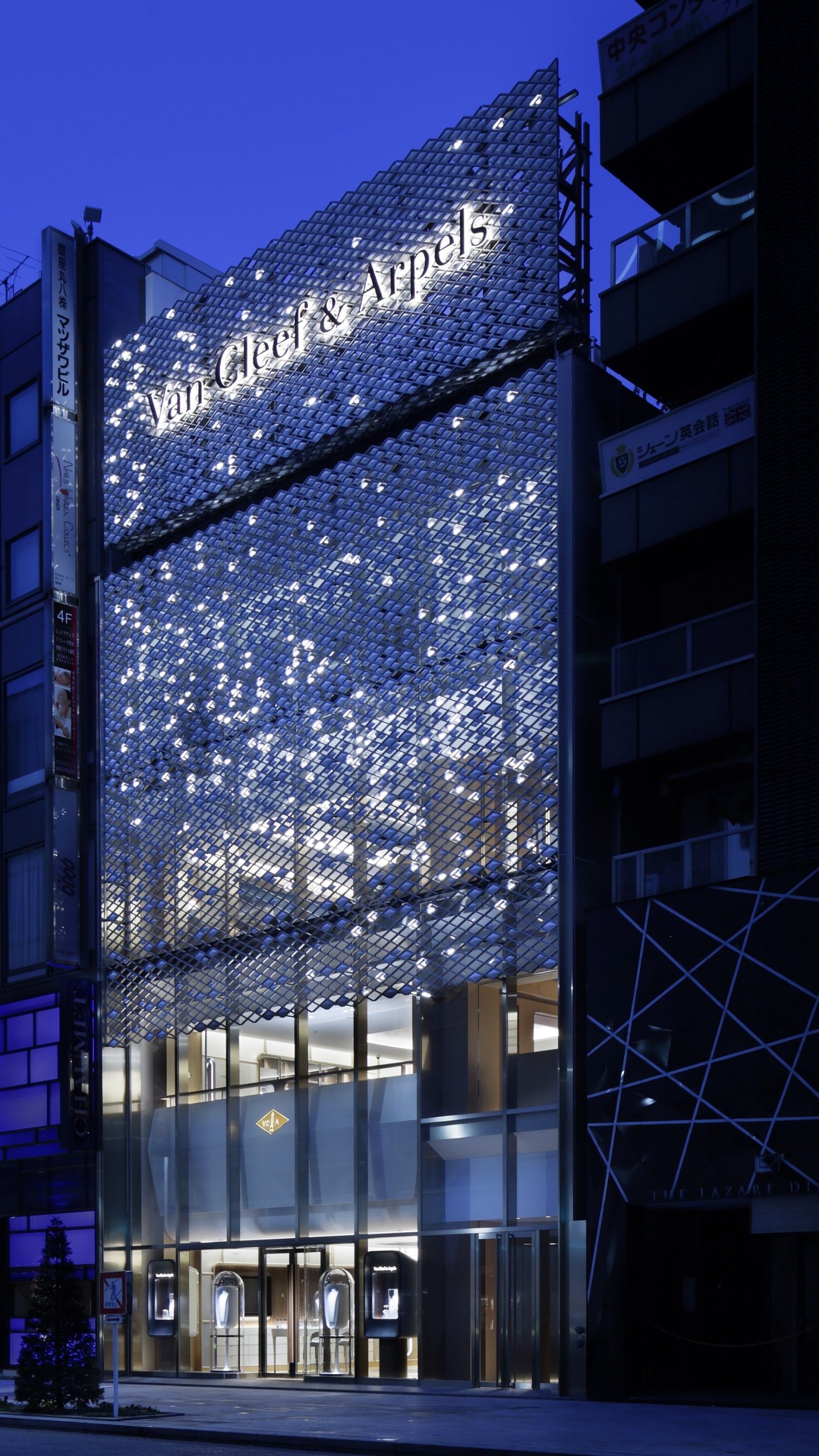 Van Cleef & Arpels - Ginza - Jouin Manku © Nacasa and Partners