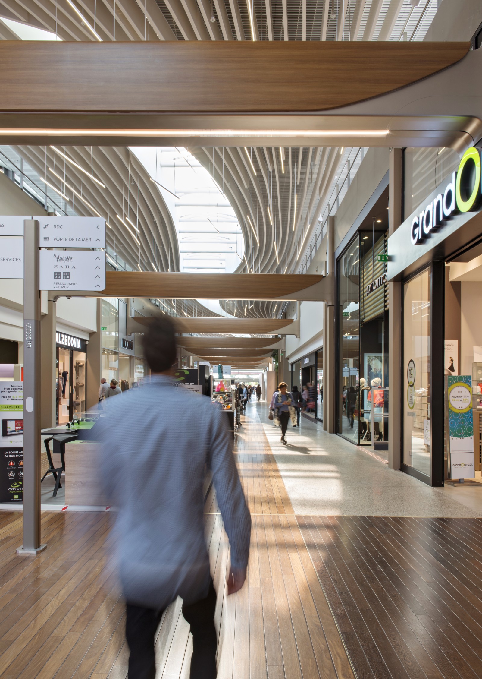 CAP 3000, Studio Jouin Manku © Nicolas Mathéus