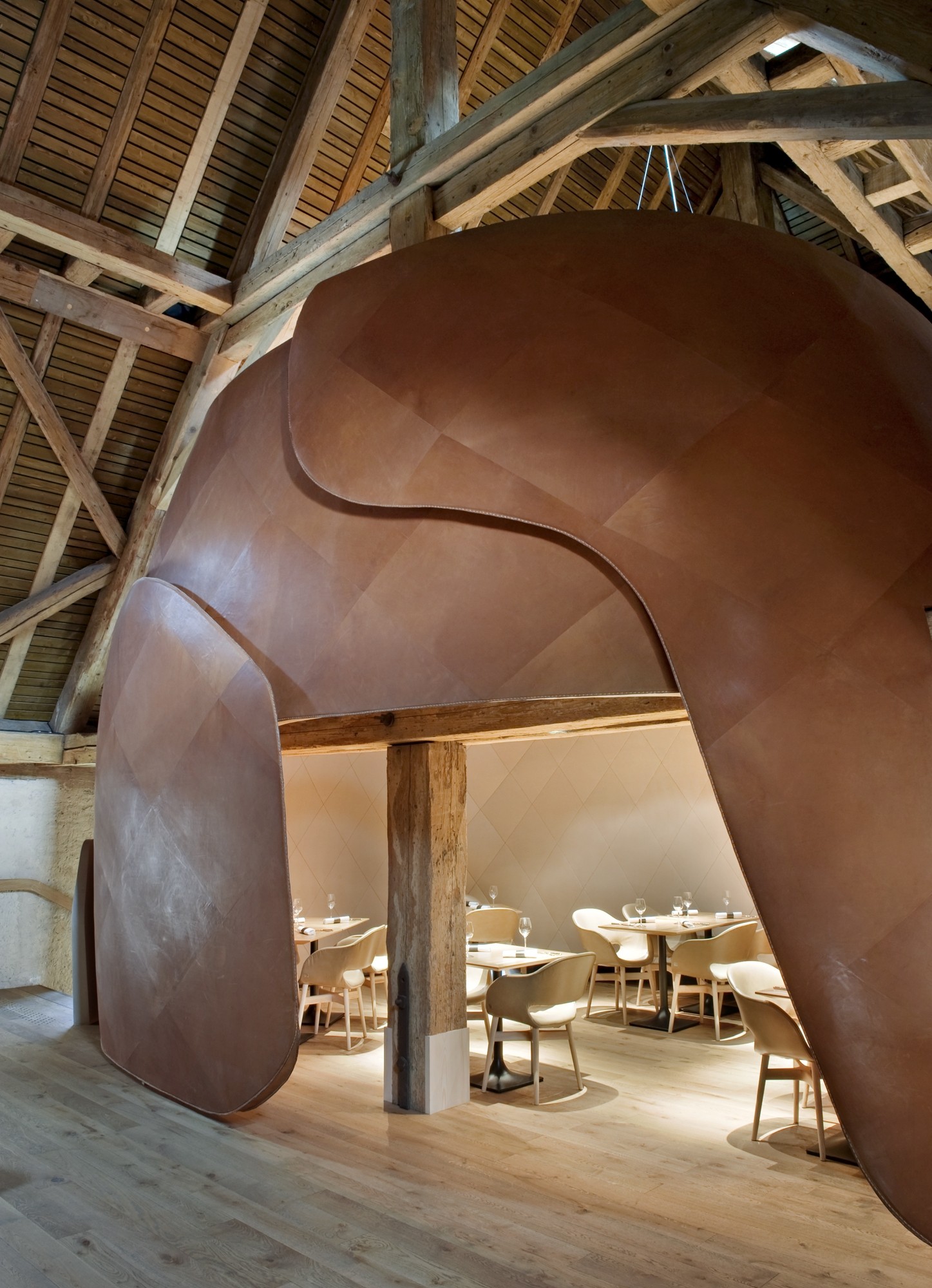 Brasserie Les Haras - Jouin Manku © Nicolas Mathéus