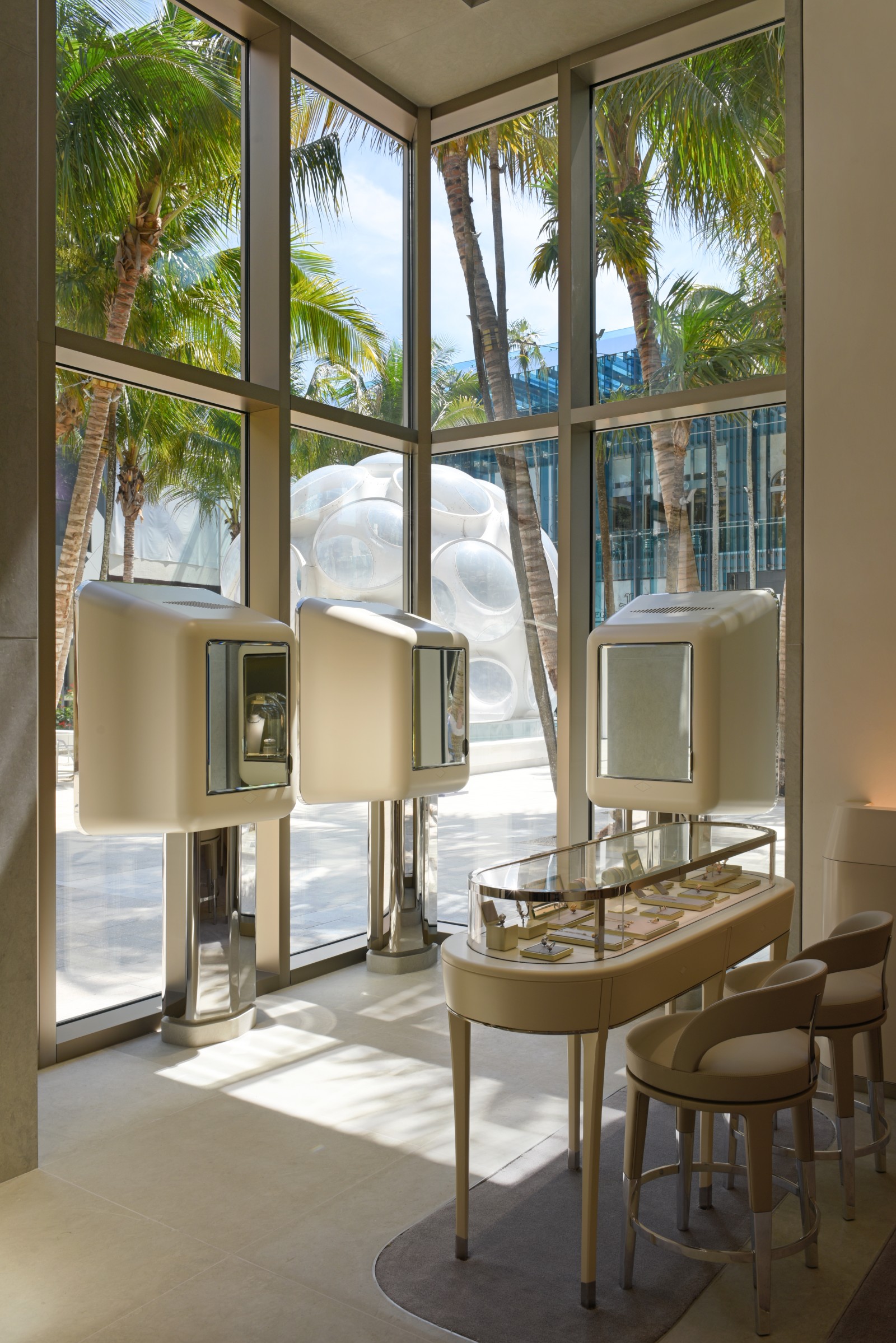 Van Cleef & Arpels Miami, Jouin Manku © Ken Hayden