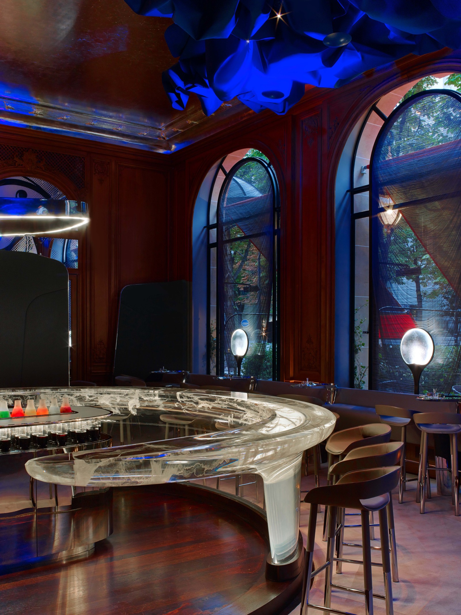 Bar Plaza Athénée - Jouin Manku © Eric Laignel