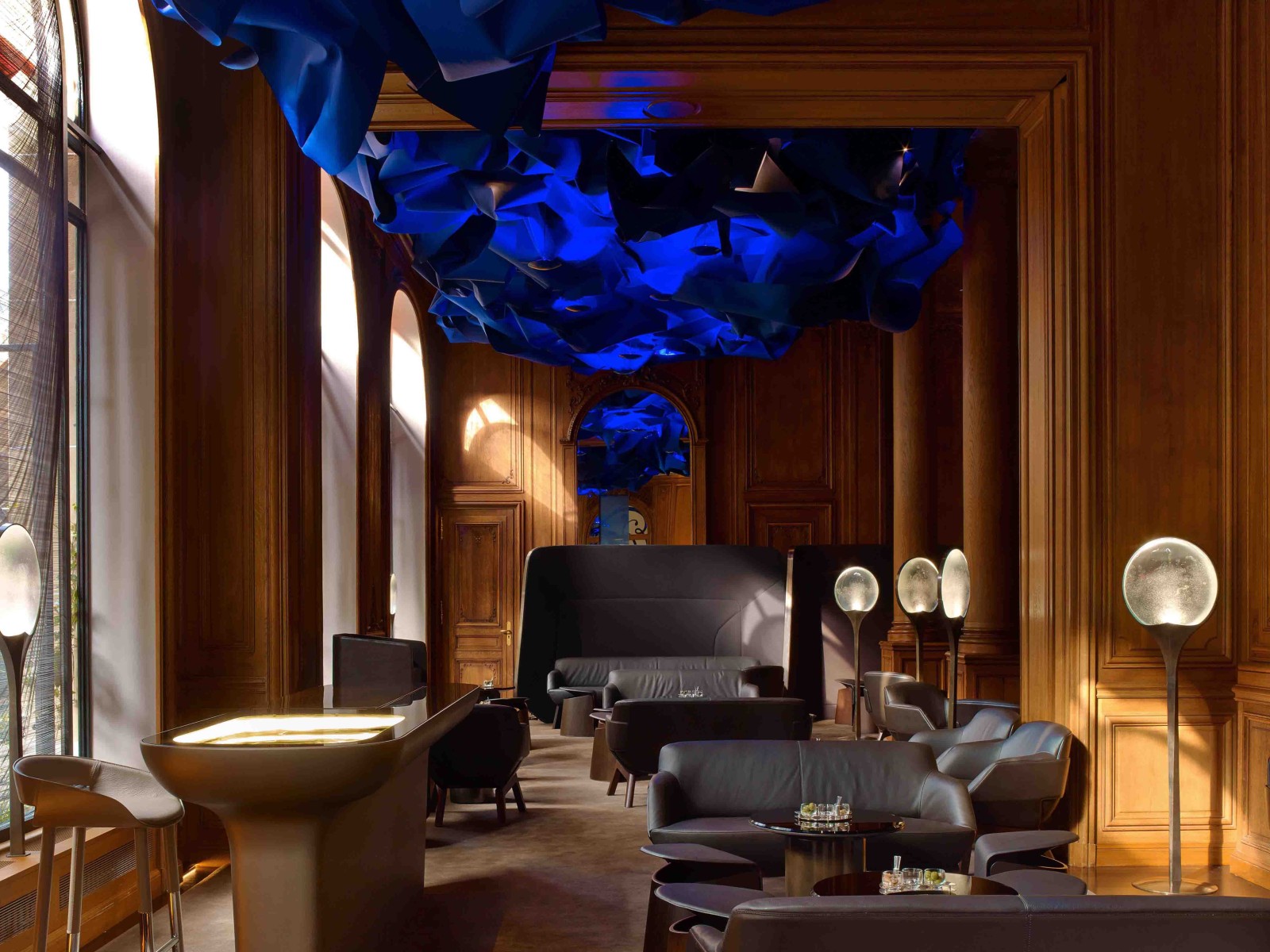 Bar Plaza Athénée - Jouin Manku © Eric Laignel