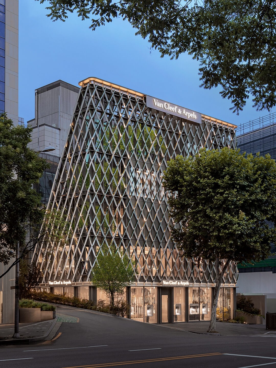 Van Cleef & Arpels Seoul Maison - Jouin Manku ©Yongjoon Choi