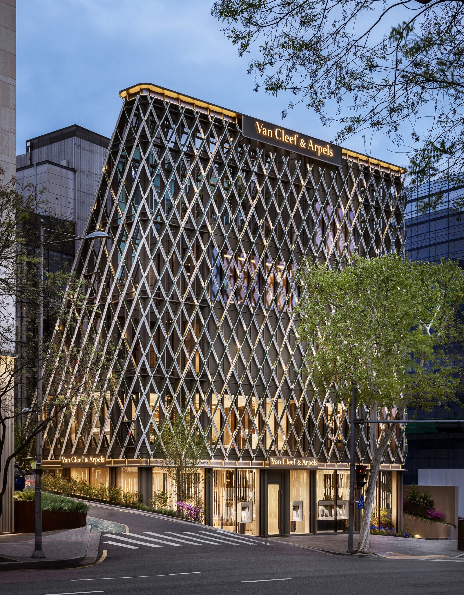 Van Cleef & Arpels Seoul Maison - Jouin Manku ©Yongjoon Choi